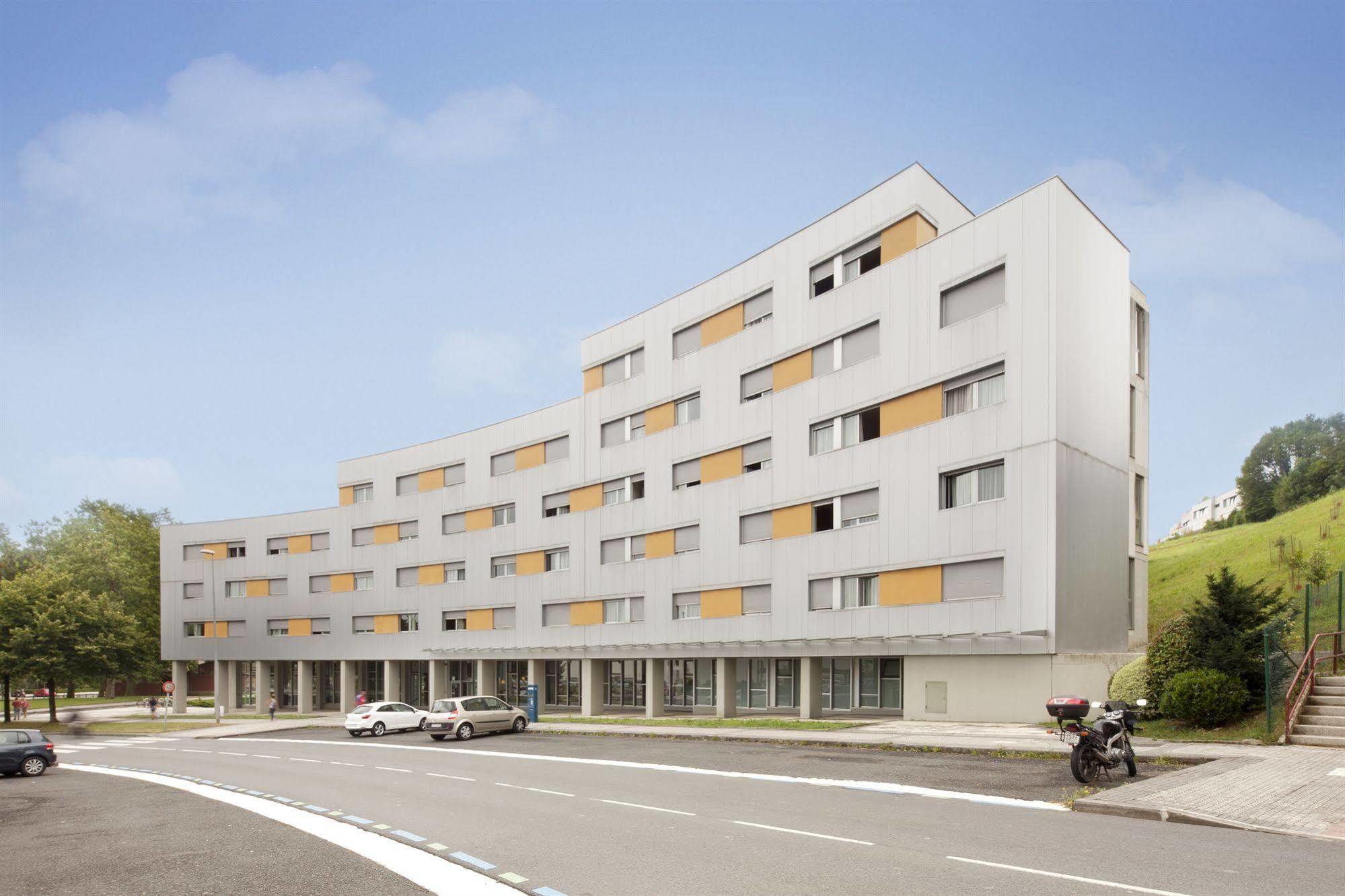 Residencia Universitaria Resa Manuel Agud Querol San Sebastian Buitenkant foto