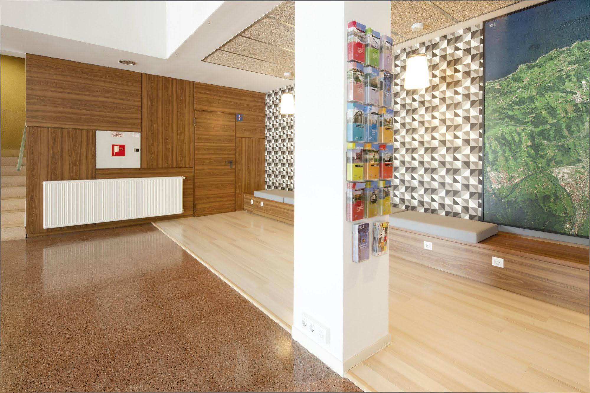 Residencia Universitaria Resa Manuel Agud Querol San Sebastian Buitenkant foto